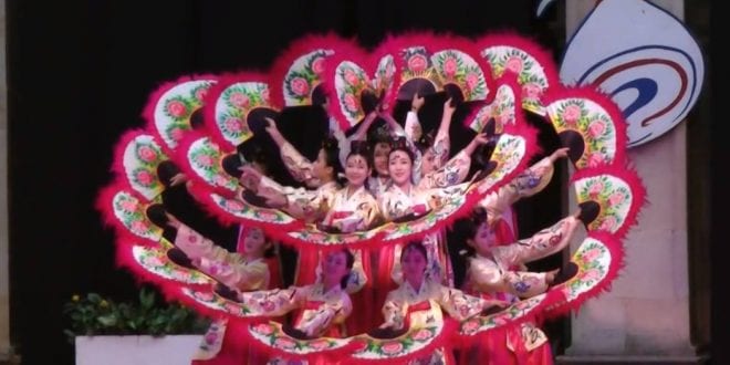 Buchaechum - Korean Folk Dance - FolkDanceWorld