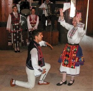bulgaria folk dance