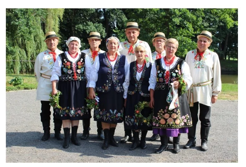 polish-folk-costumes (15)