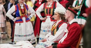 polish-folk-costumes (19)
